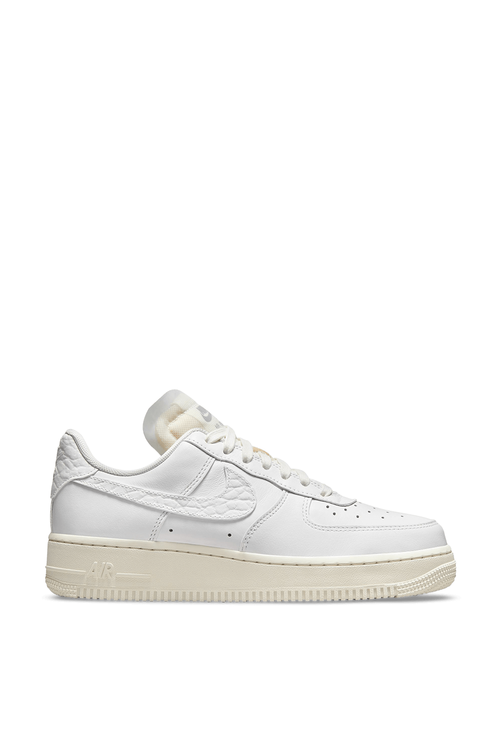 תמונה קידמית של נעלי סניקרס אייר פורס 1 פרמיום