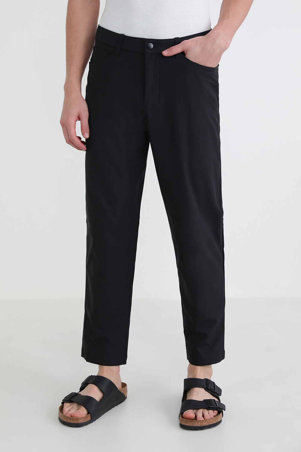 תמונת דוגמן קידמית של ABC Relaxed Fit Trousers 30" L