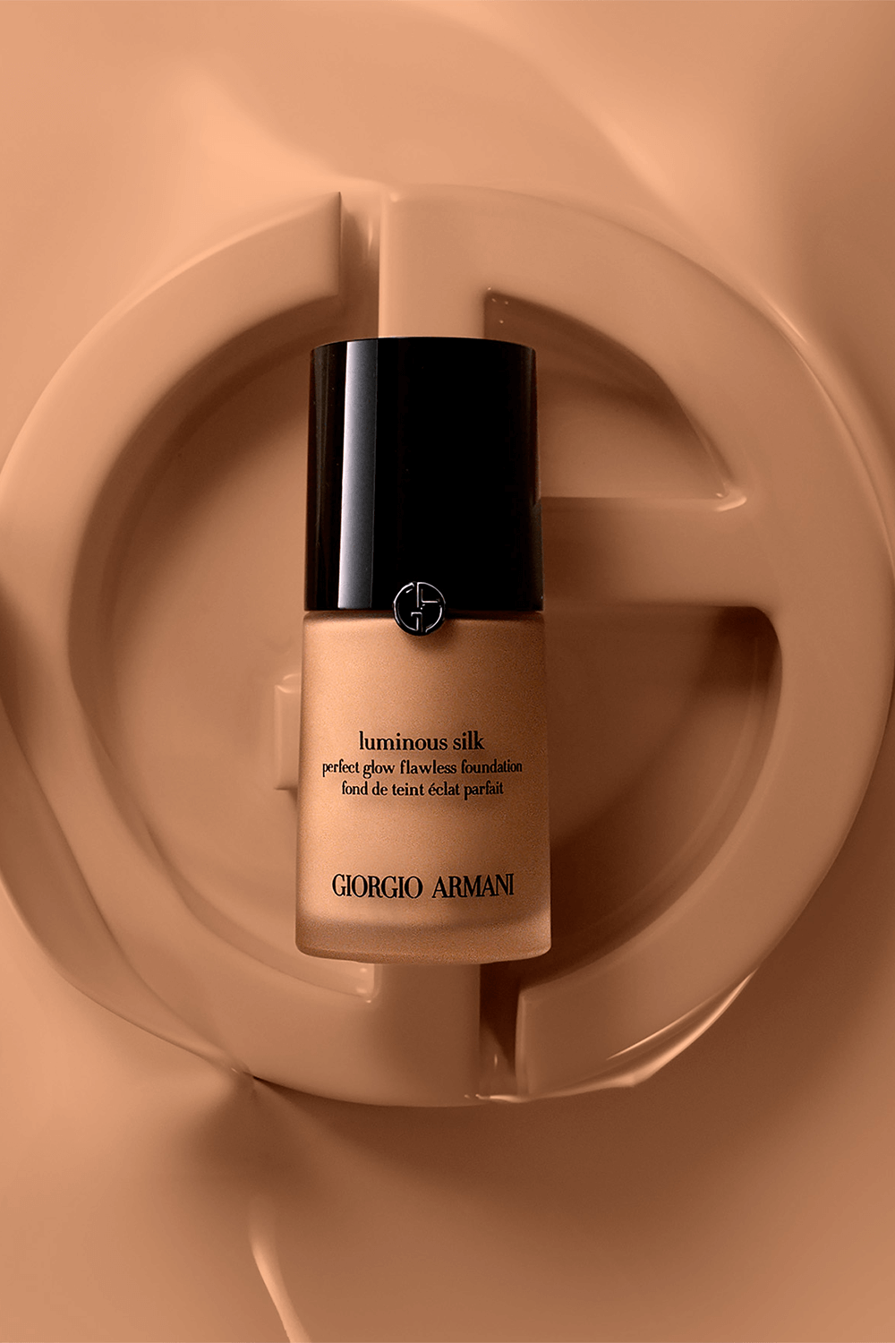 תמונת פנים של מייקאפ לומינוס סילק למראה זוהר 14