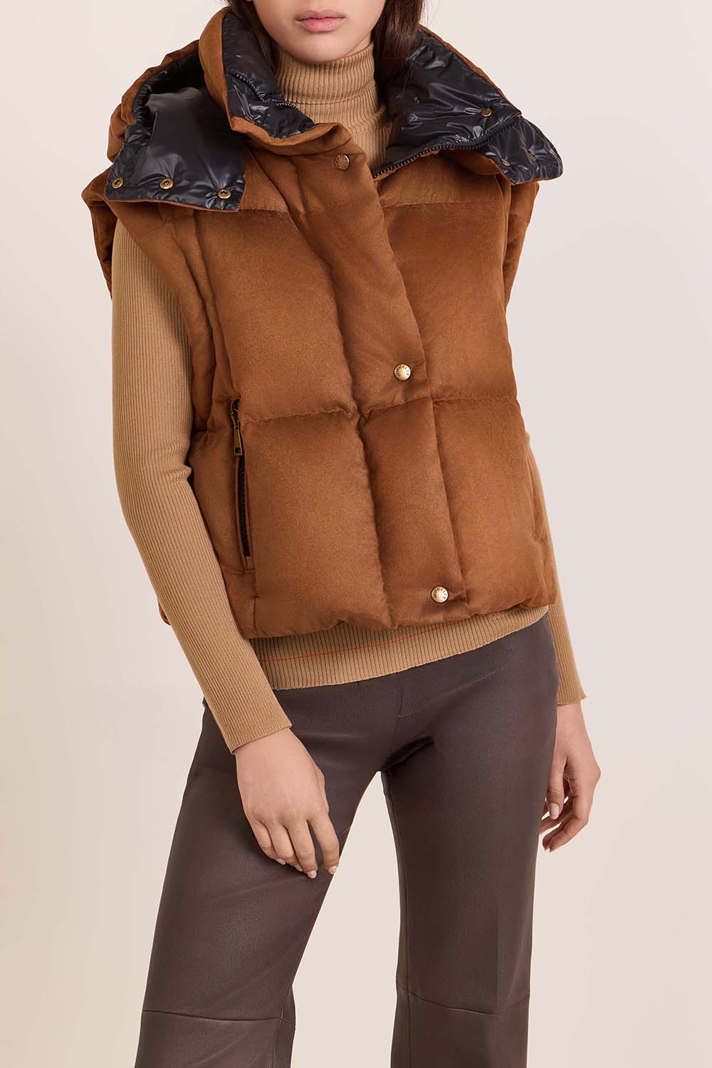 מעיל פוך עם שרוולים נשלפים