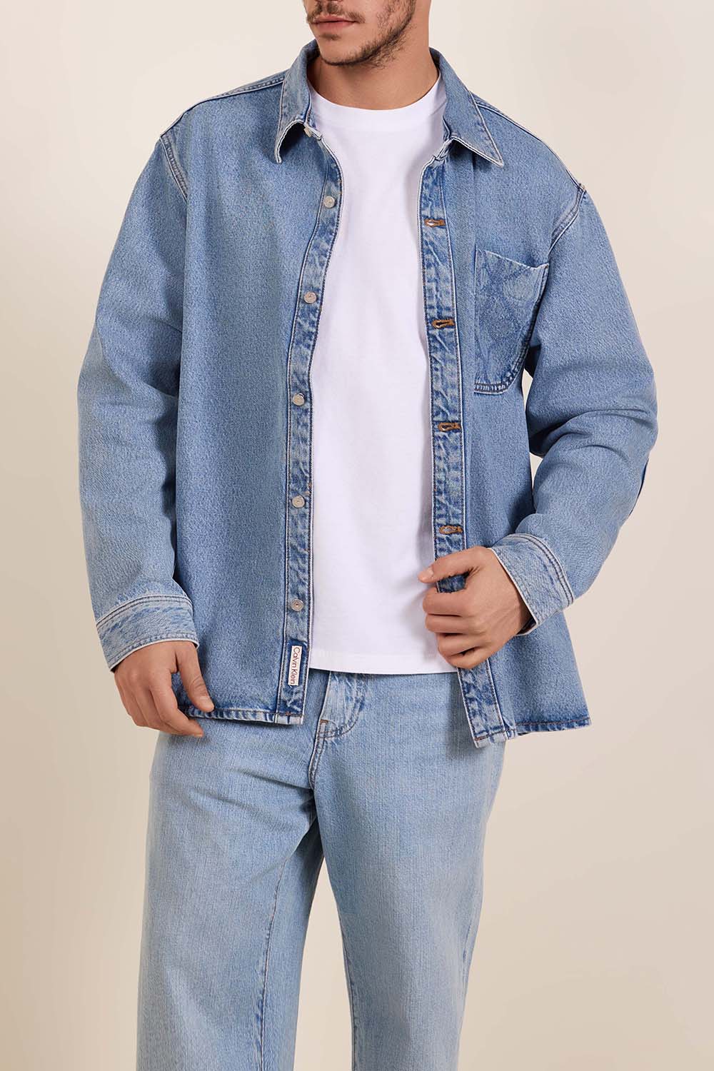 תמונת דוגמן קידמית של חולצת ז'קט ג'ינס 90