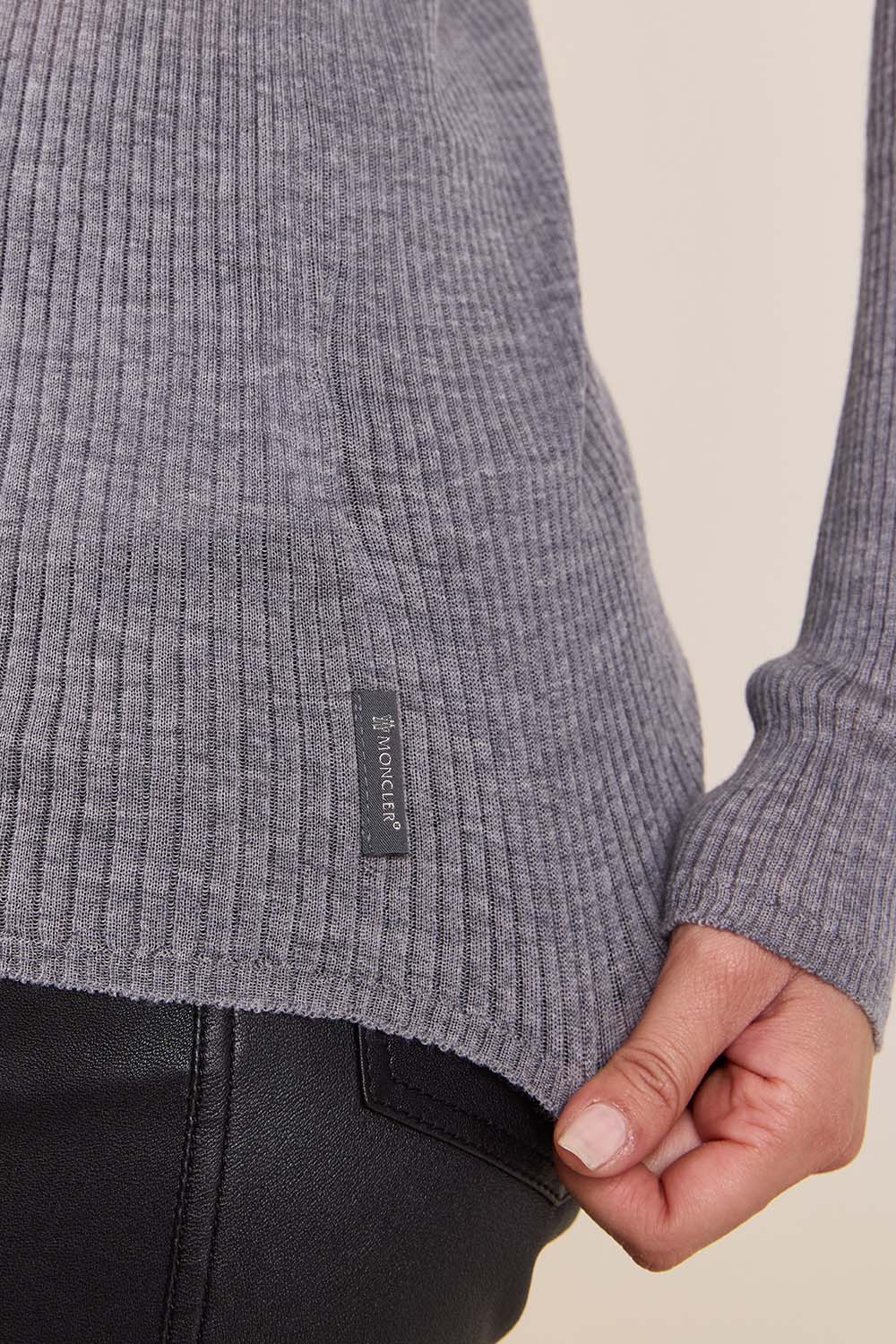 תמונת תקריב דוגמן של סריג פולו