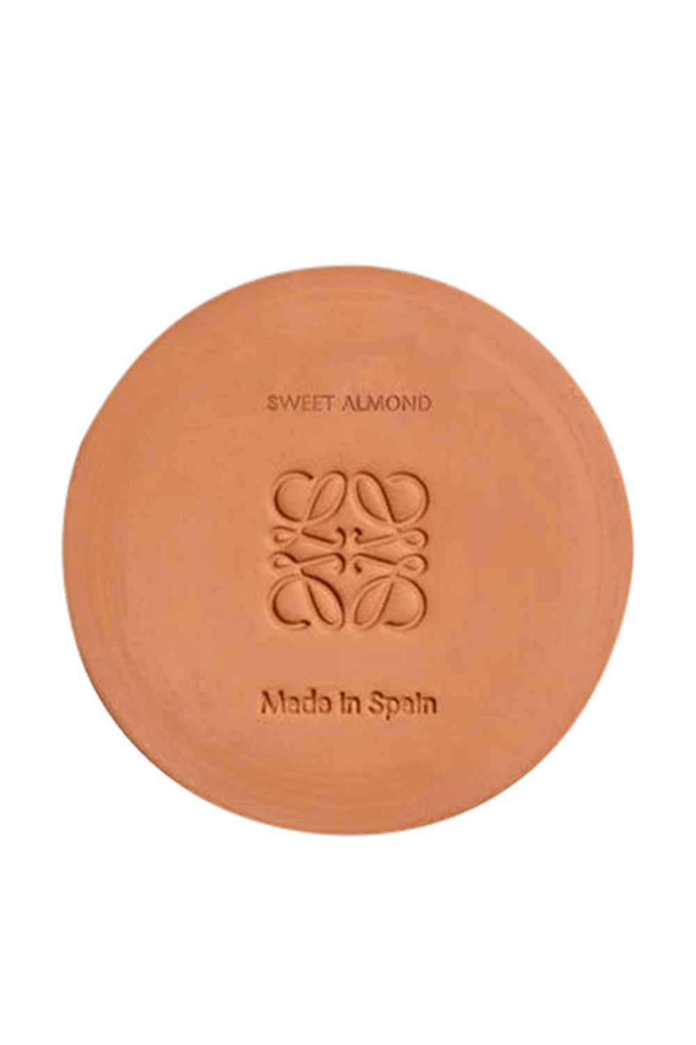 תמונת תקריב של Loewe Sweet Almond Scented Candle
