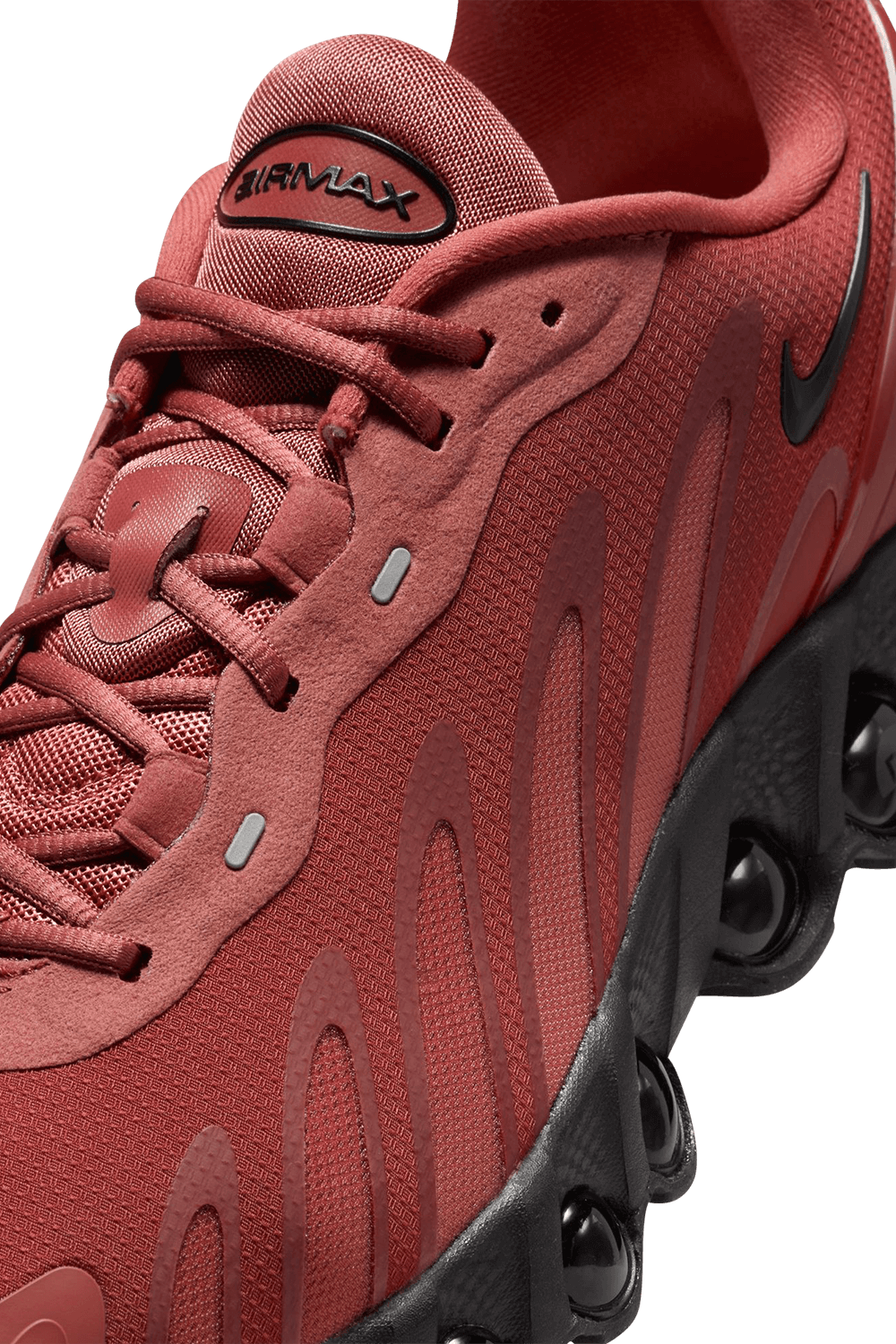 תמונת פנים של נעלי סניקרס אייר מקס די-אן 8