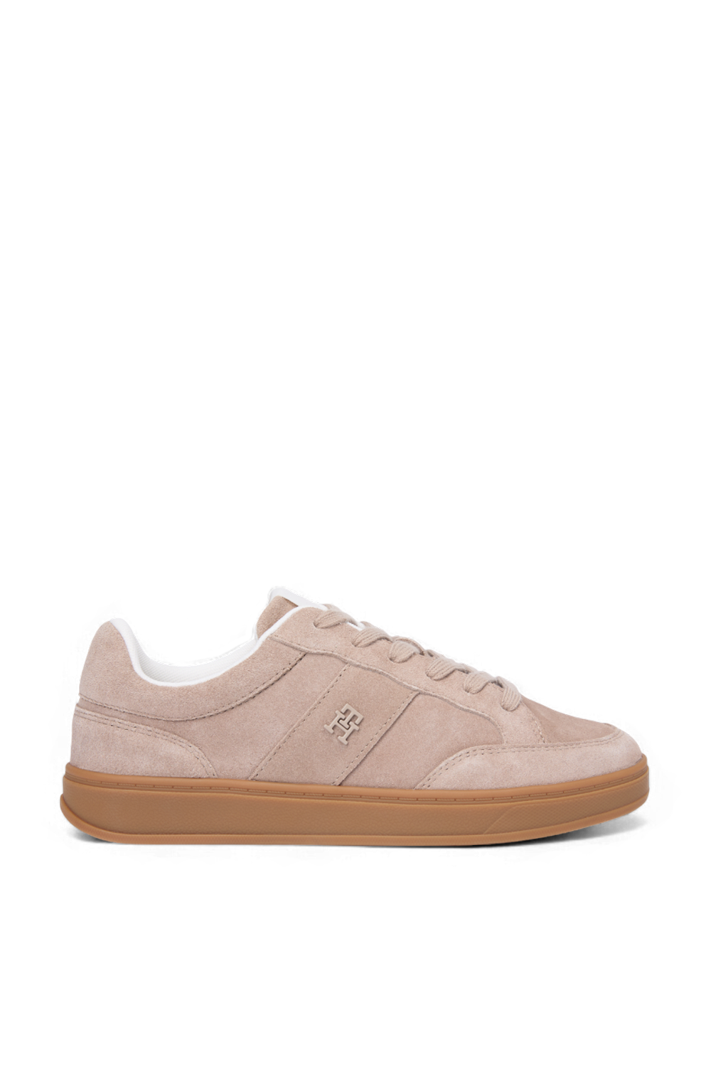 תמונה קידמית של נעלי סניקרס