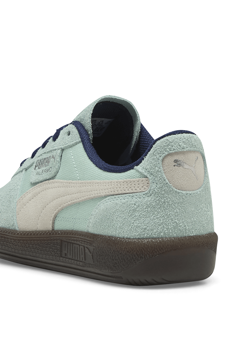 תמונת תקריב של נעלי סניקרס פאלרמו וינטג'