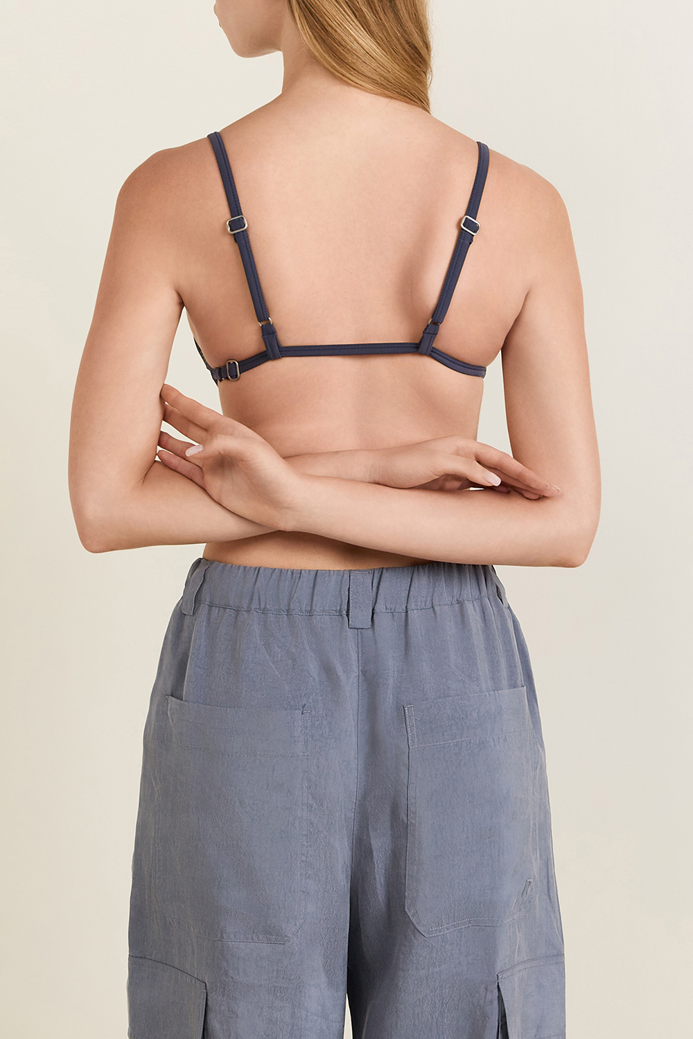 תמונת דוגמן אחורית של טופ בארלט