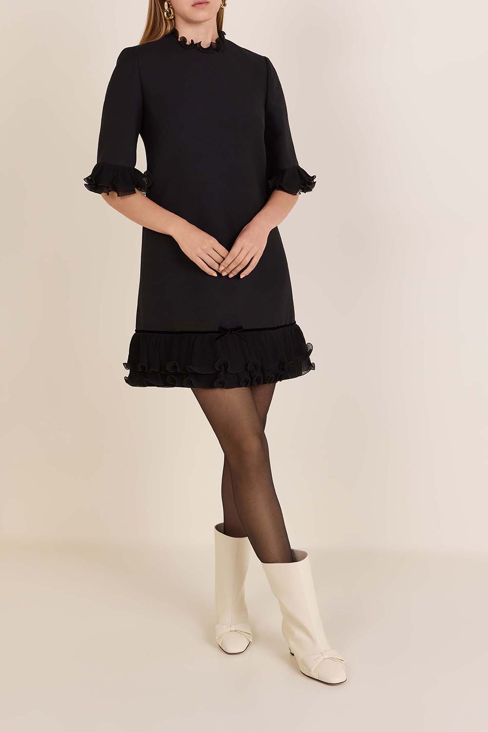 תמונת דוגמן קידמית של מגפונים