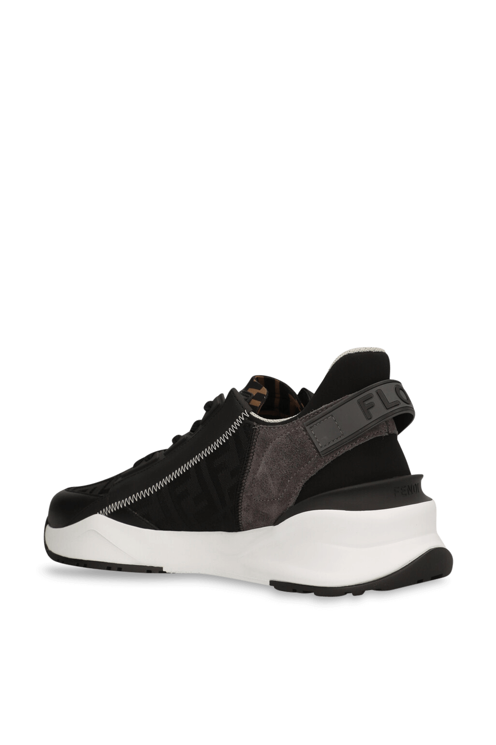 תמונה אחורית של נעלי סניקרס פלו טריינרס