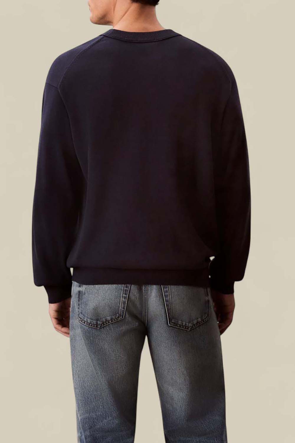 תמונת דוגמן אחורית של סווטשירט