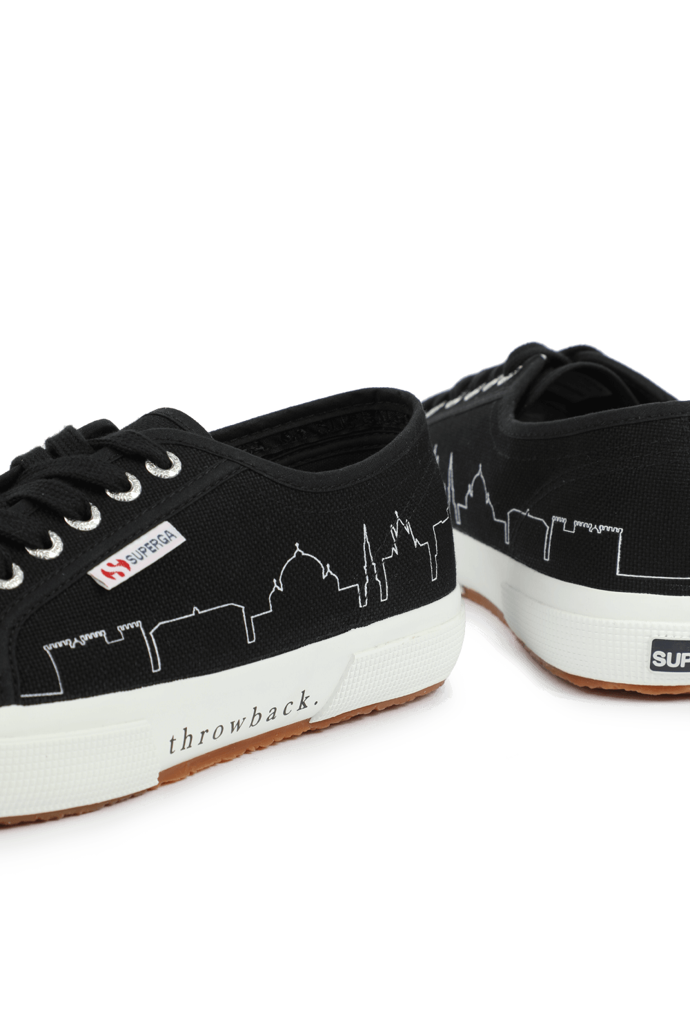 תמונת תקריב של Throeback x Superga  2750 Sneakers in Black