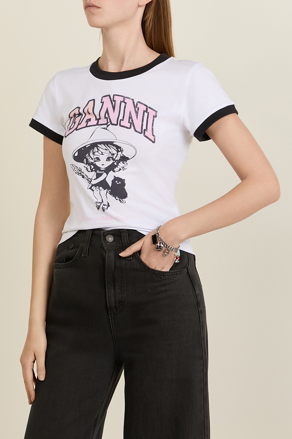 תמונת דוגמן קידמית של חולצת טי