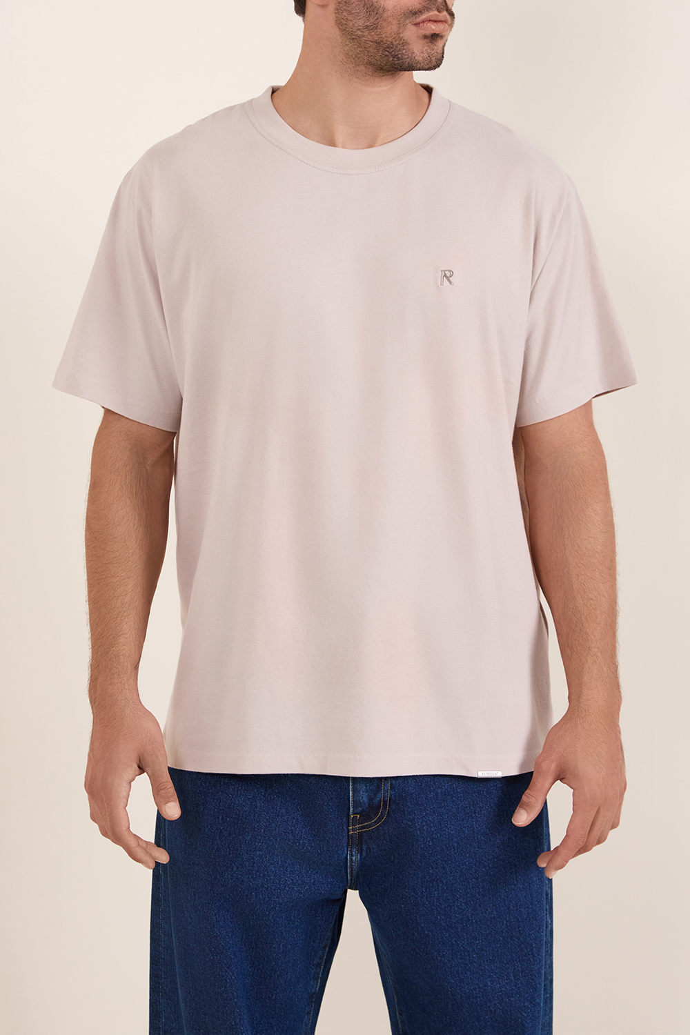 תמונת דוגמן קידמית של חולצת טי