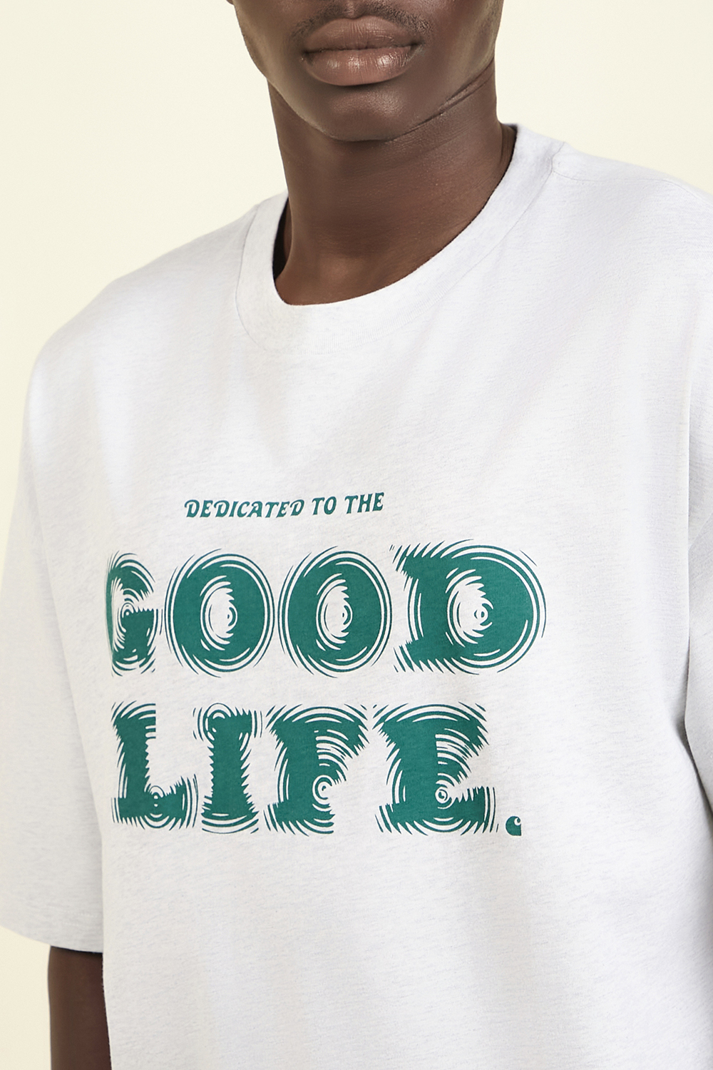 תמונת דוגמן אחורית של חולצת טי