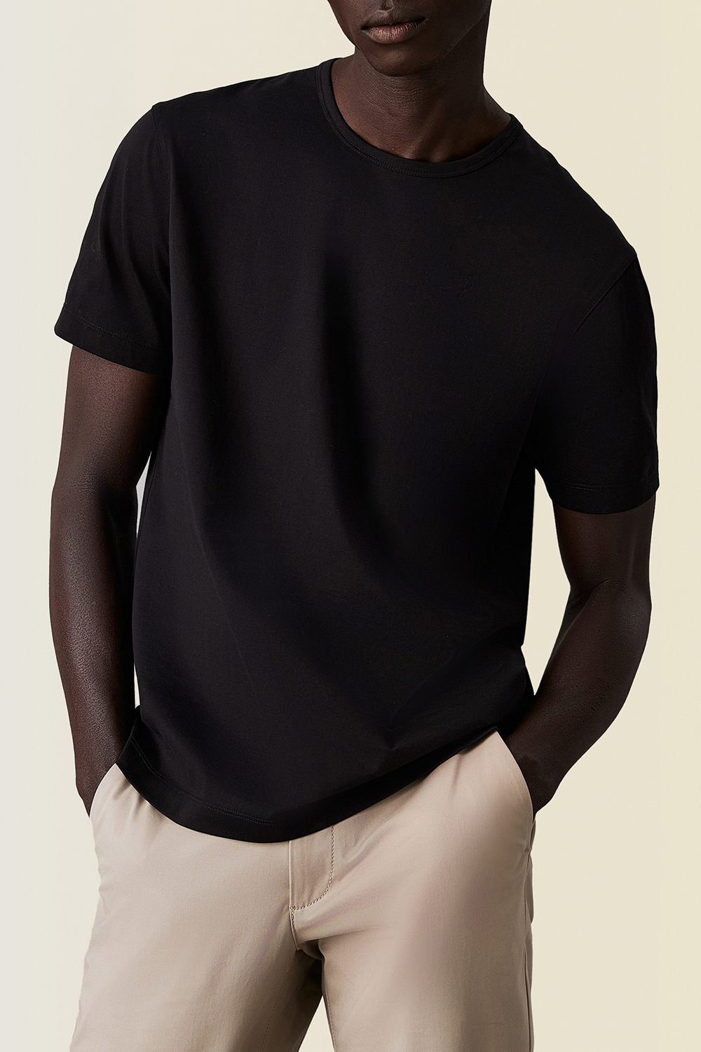 תמונת דוגמן קידמית של חולצת טי