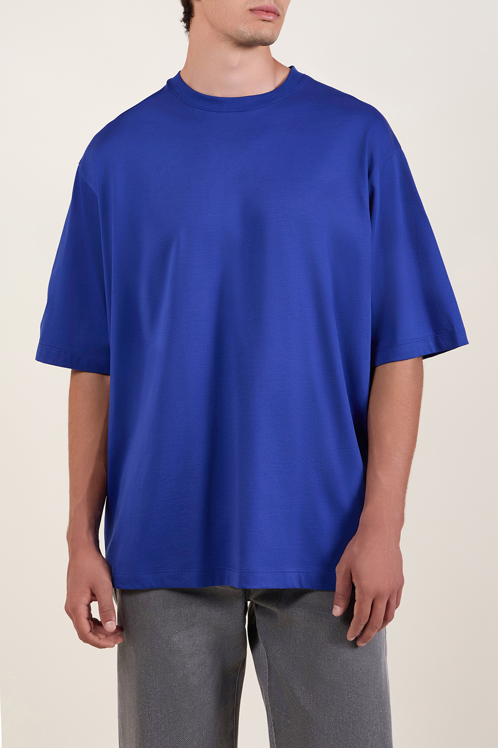 תמונת דוגמן קידמית של חולצת טי