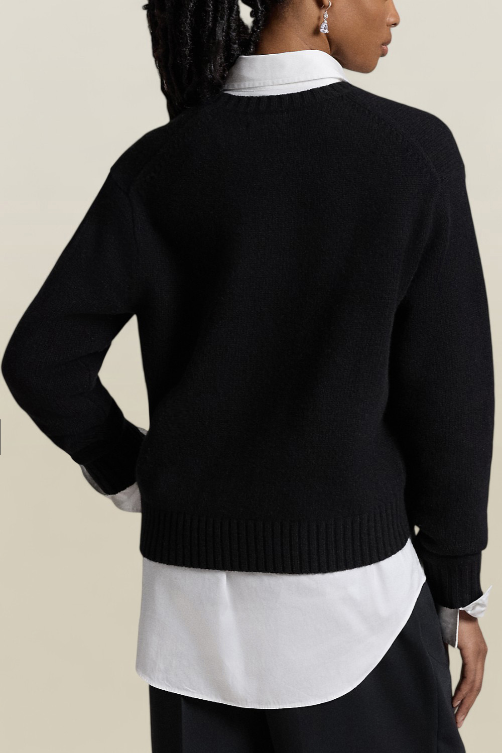 תמונת דוגמן אחורית של סריג צמר וקשמיר