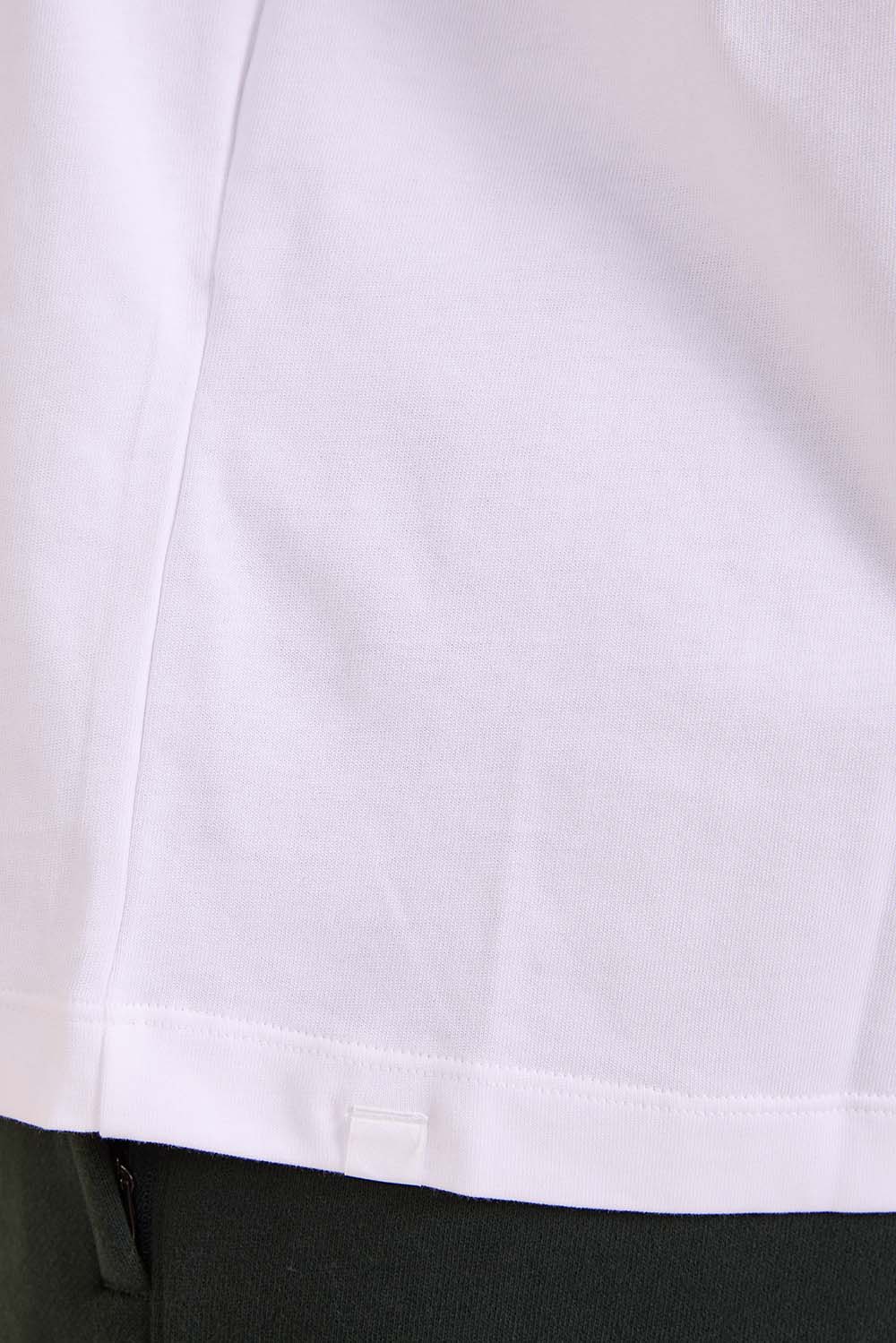 תמונת תקריב דוגמן של Heavyweight Cotton Jersey Long-Sleeve Shirt