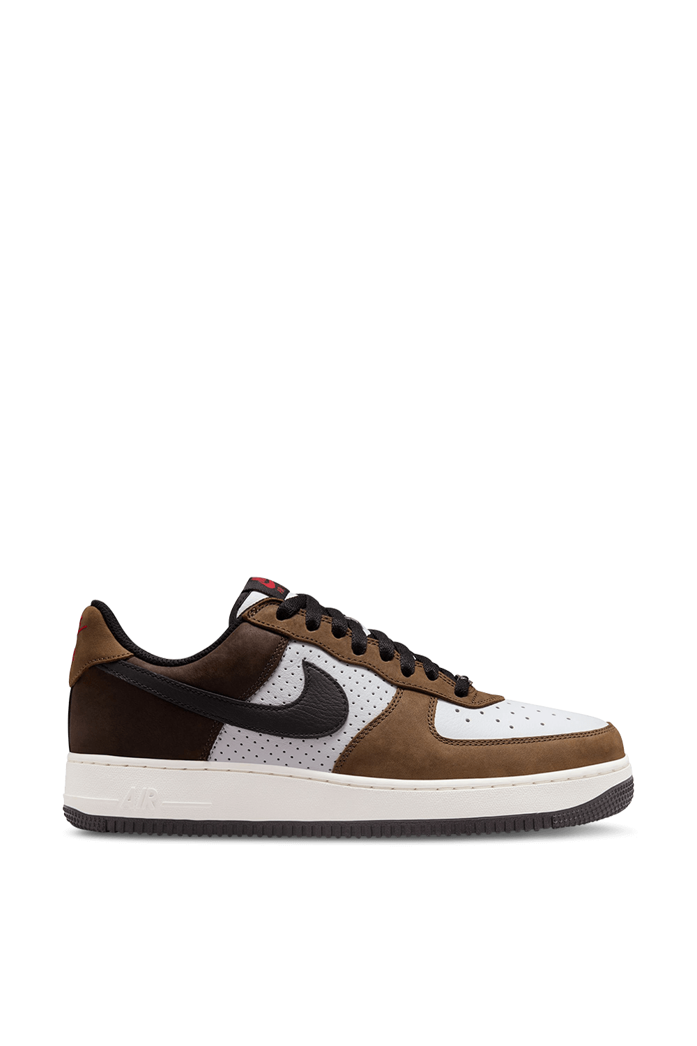 תמונה קידמית של נעלי סניקרס אייר פורס 1 07