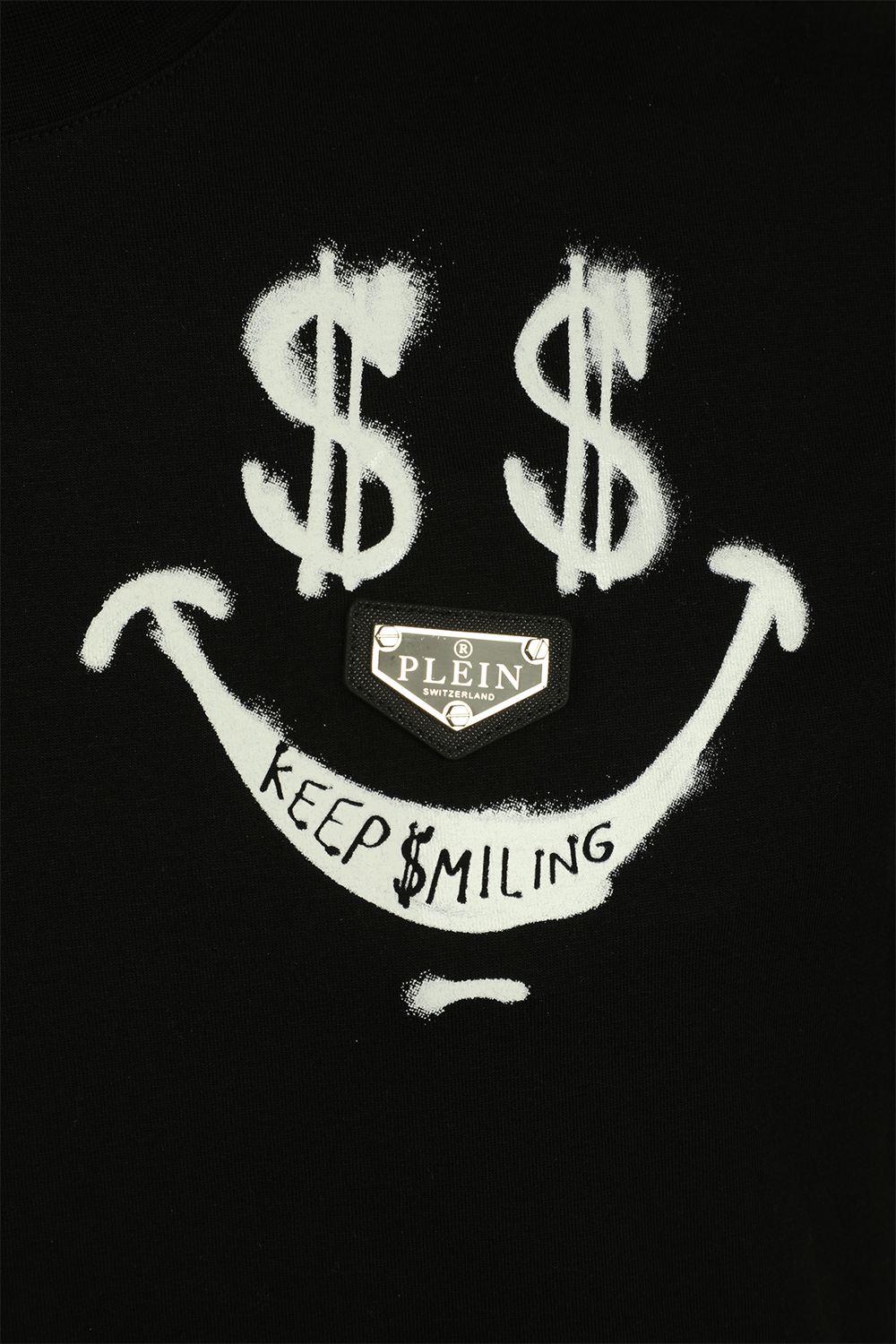 תמונה אחורית של חולצת סמיילי בגוון שחור