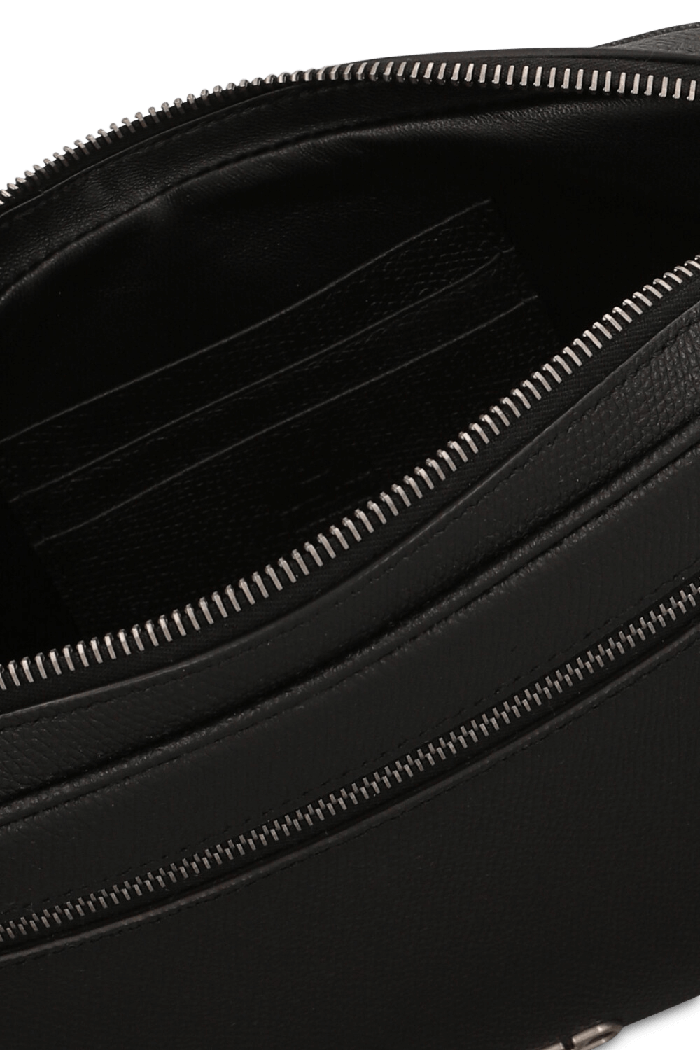 תמונת פנים של תיק פאוץ'