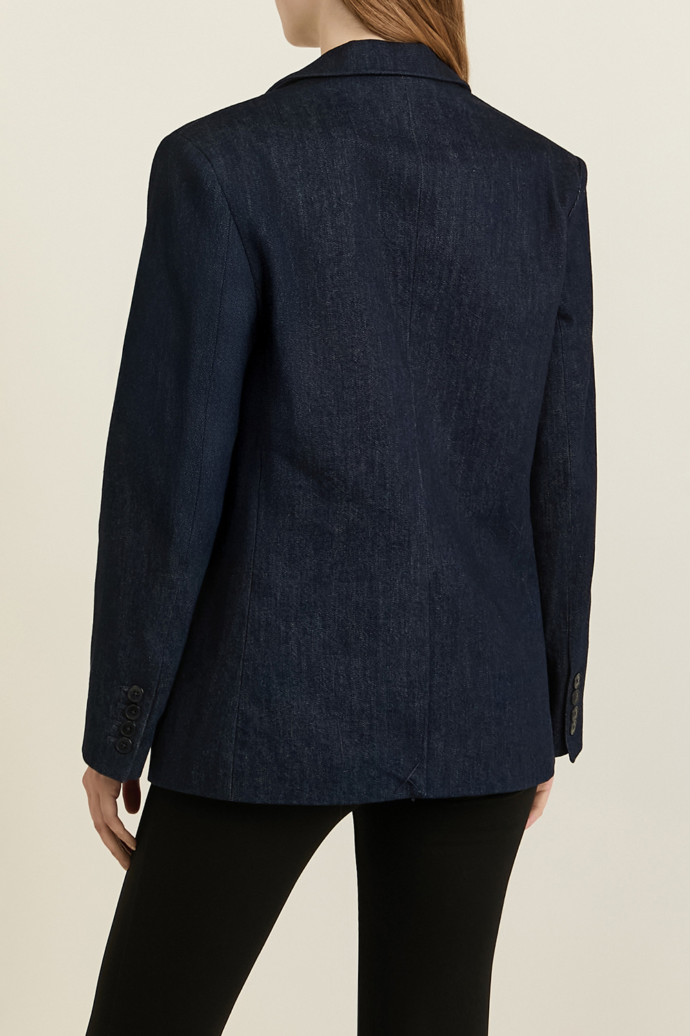 תמונת דוגמן אחורית של זקט ג'ינס