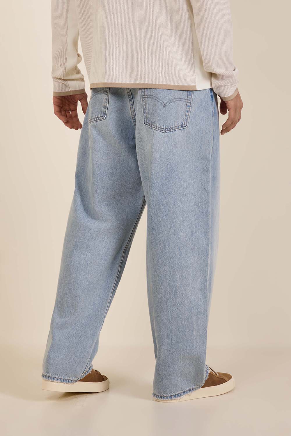 תמונת דוגמן אחורית של מכנסי ג'ינס 578 בגזרה רחבה