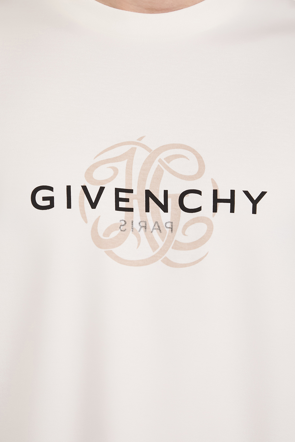 תמונת תקריב דוגמן של חולצת טי