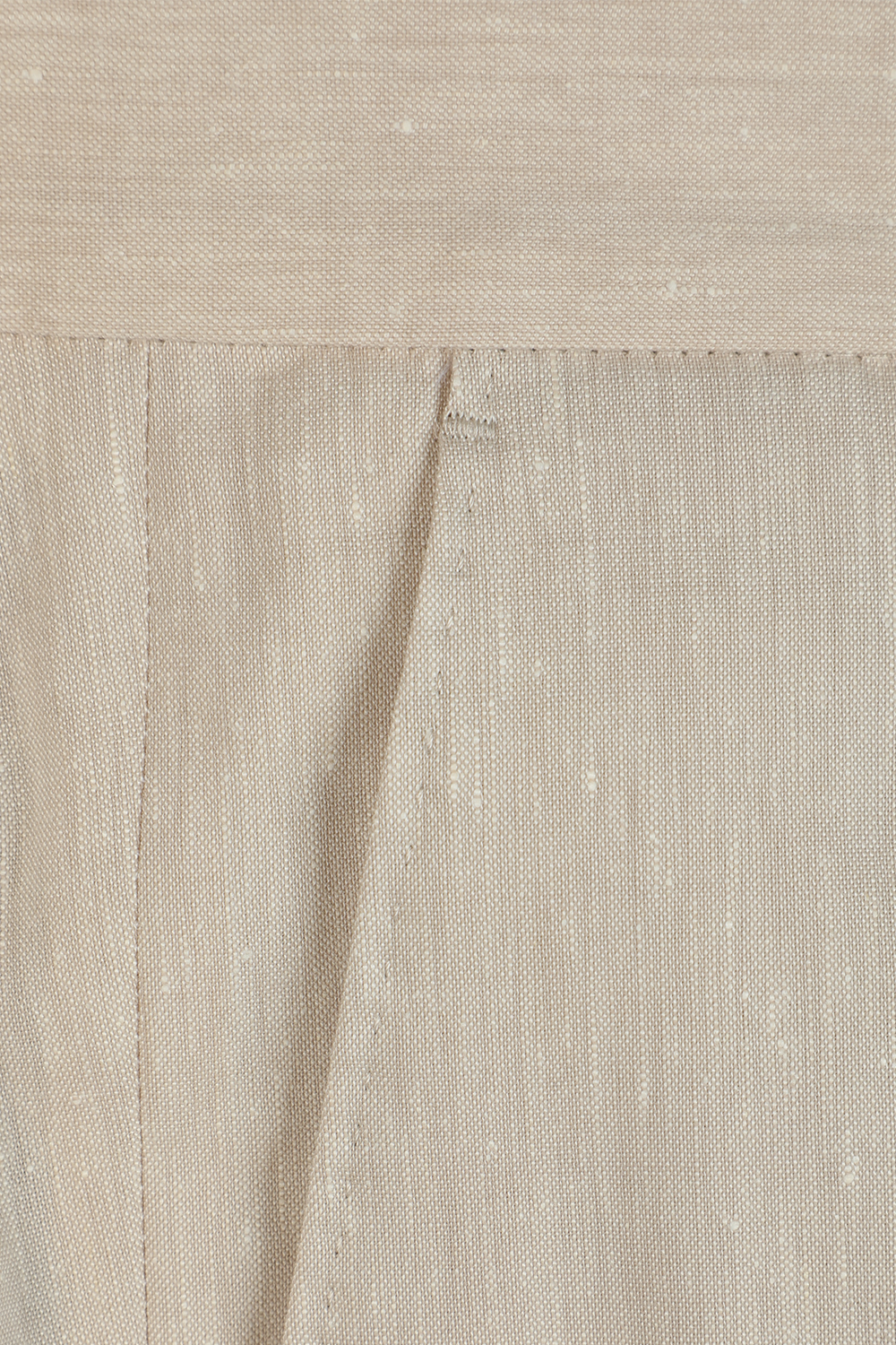 חליפה מחויטת בגוון אוף וויט