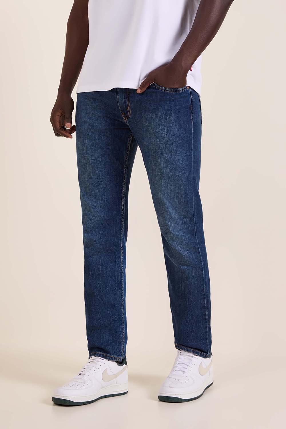 תמונת דוגמן קידמית של מכנסי ג'ינס סלים 511