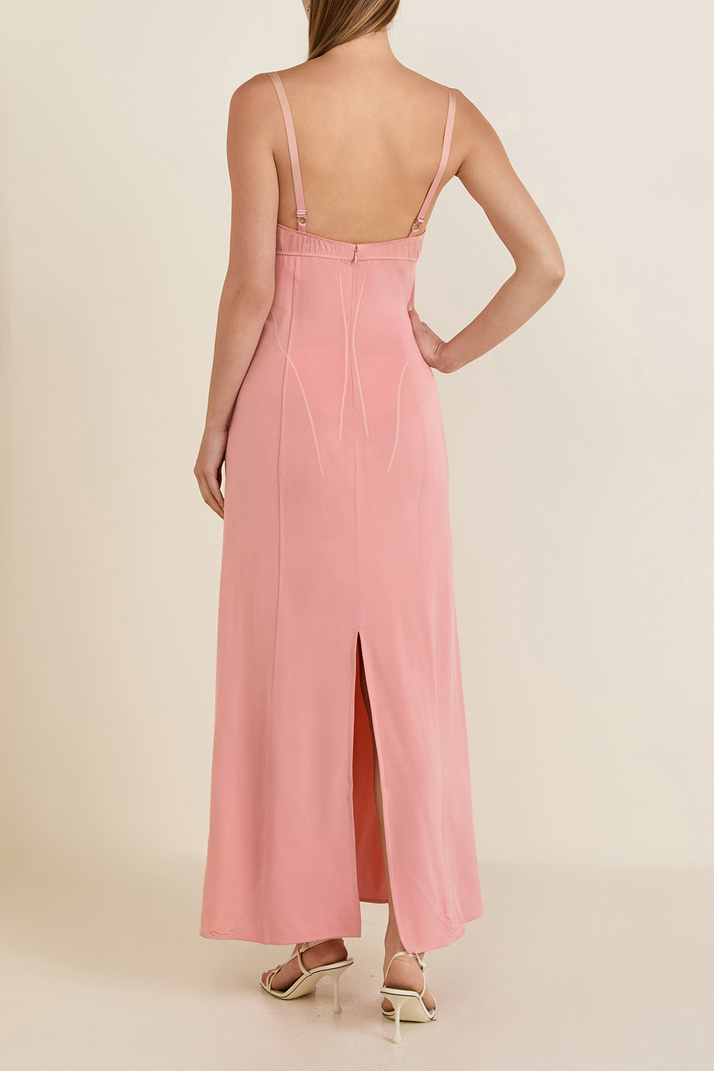 תמונת דוגמן אחורית של שמלת מקסי