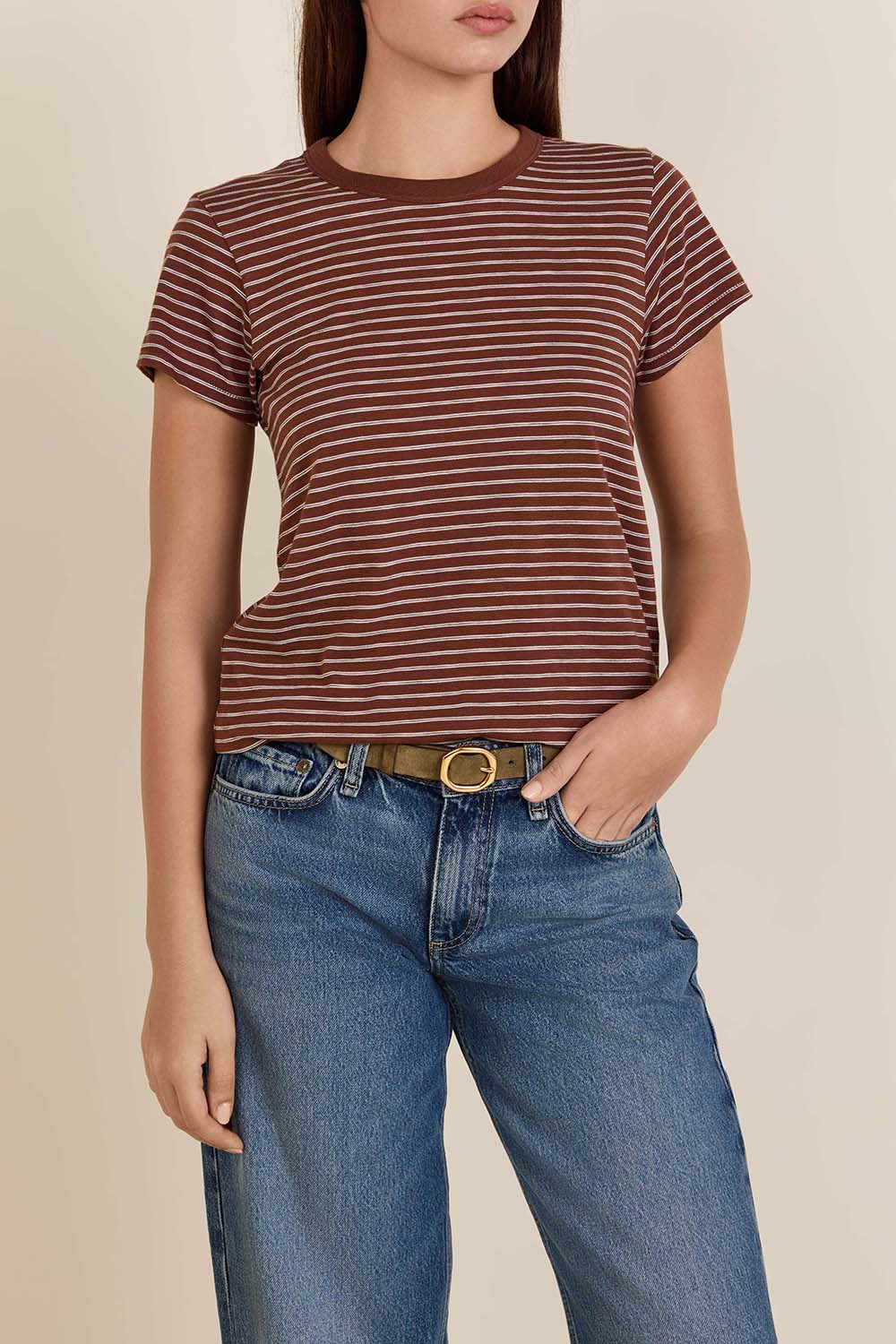 תמונת דוגמן קידמית של חולצת טי