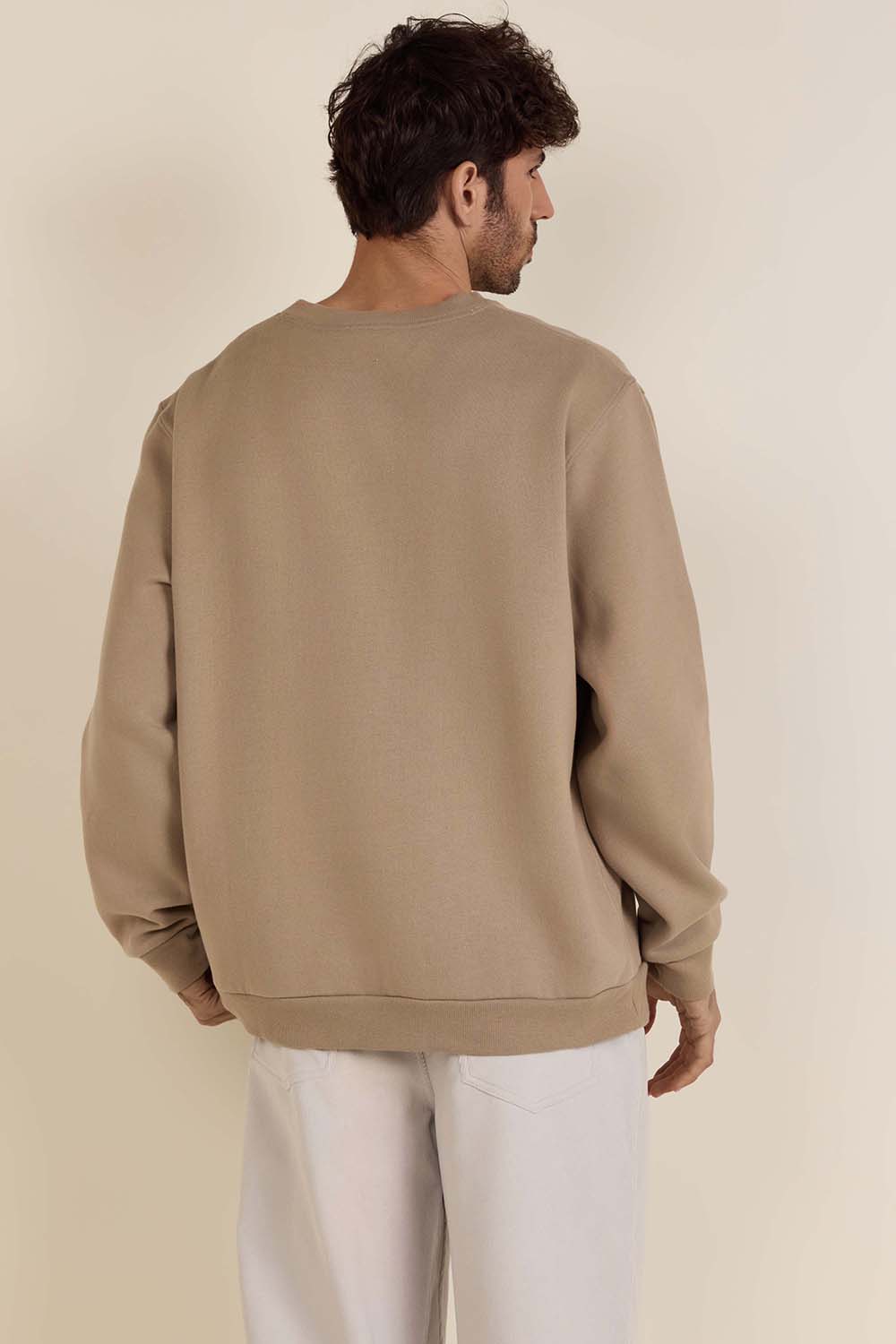 תמונת דוגמן אחורית של Steady State Crew Graphic