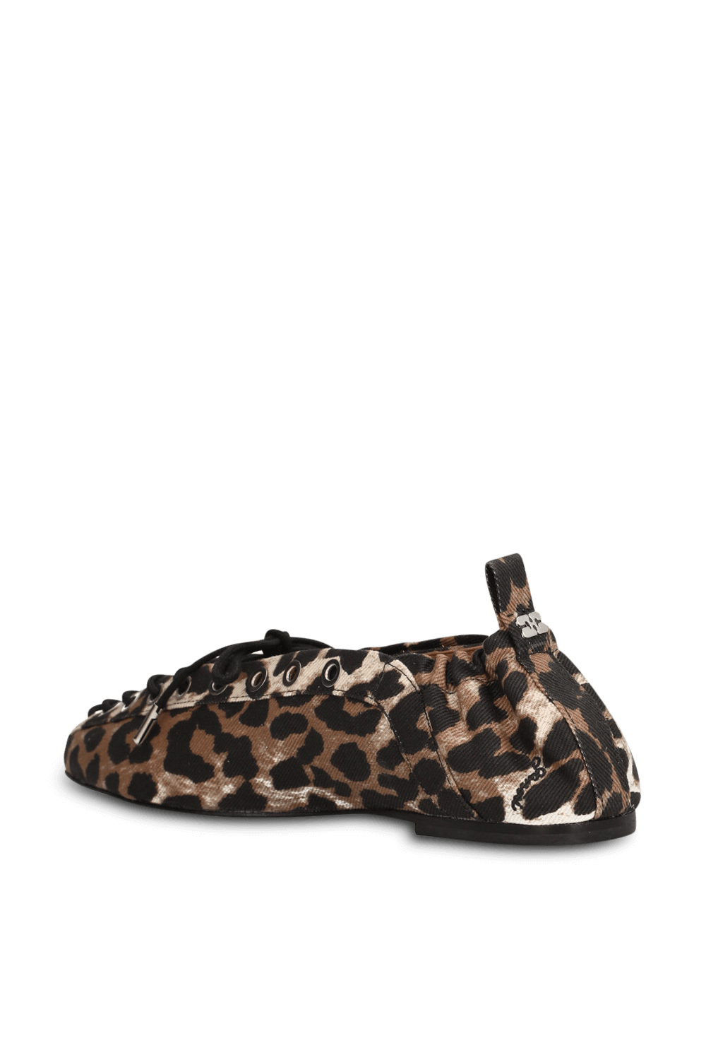 תמונה אחורית של נעלי בלרינה