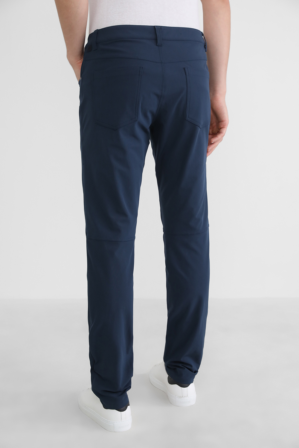 תמונת דוגמן אחורית של ABC Pant Slim 34"L