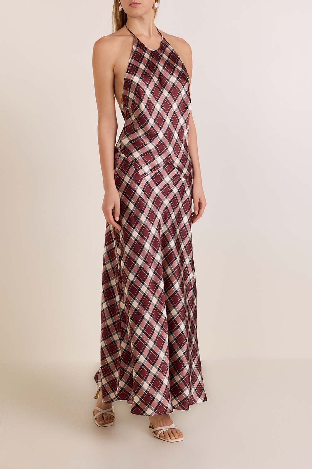 תמונת דוגמן קידמית של שמלת מידי