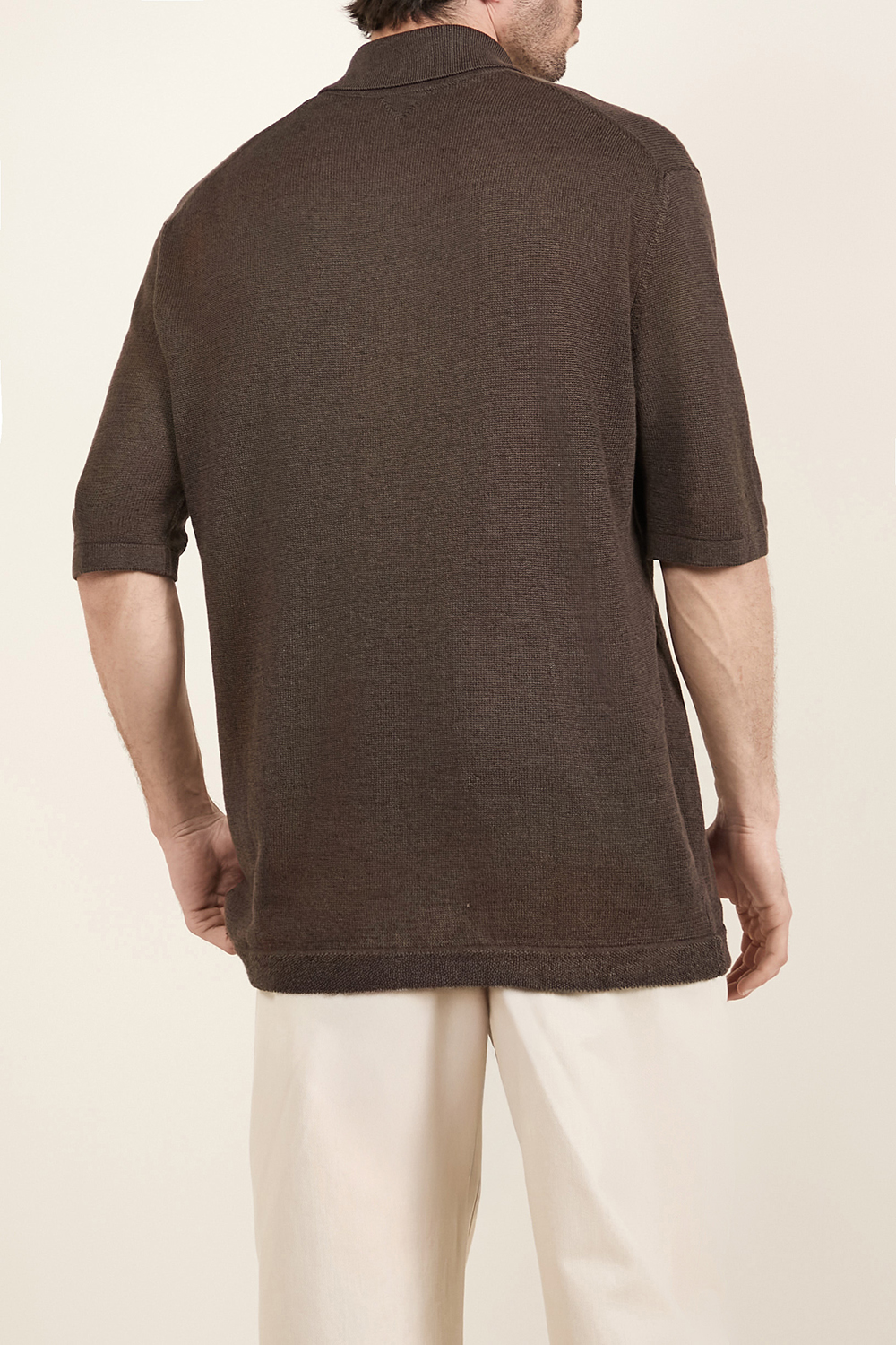 תמונת דוגמן אחורית של סריג פולו