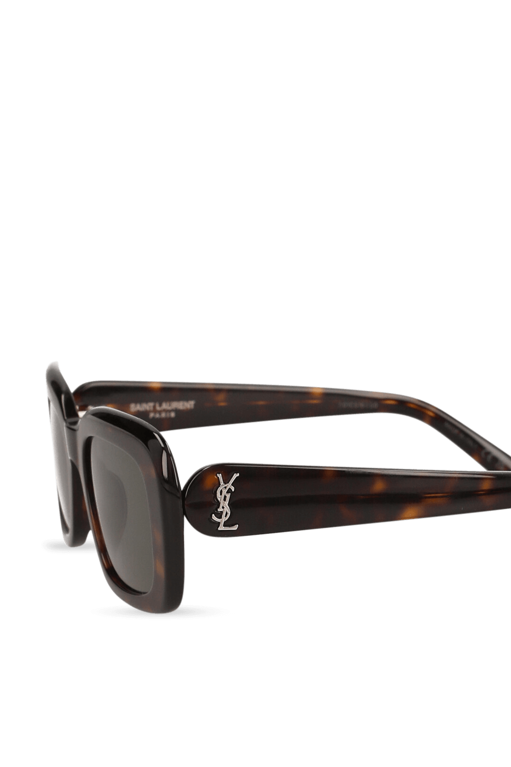 תמונת תקריב של משקפי שמש מלבניים