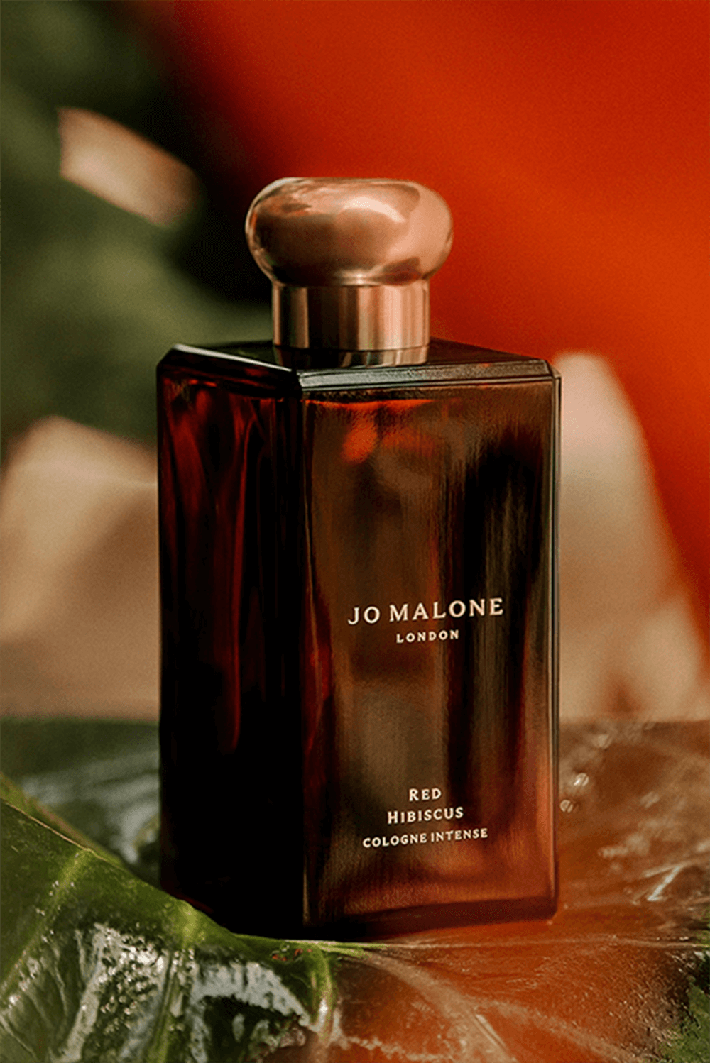 תמונת תקריב של Red Hibiscus Cologne Intense 100 ml