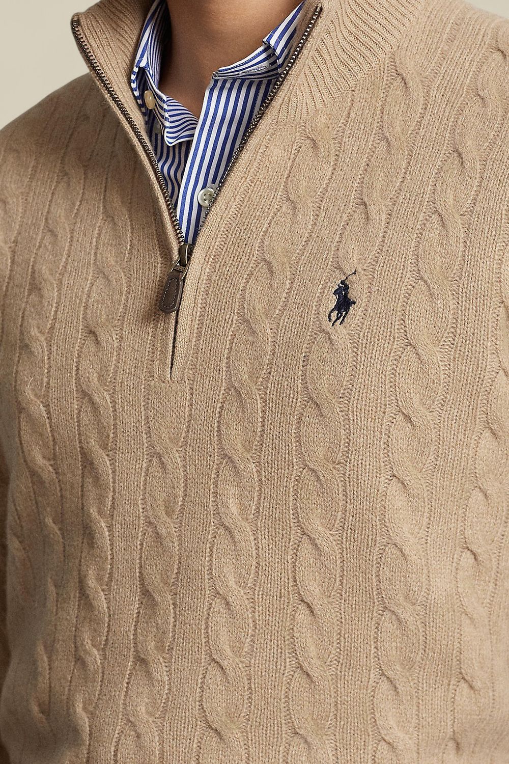 תמונת תקריב דוגמן של סריג צמר