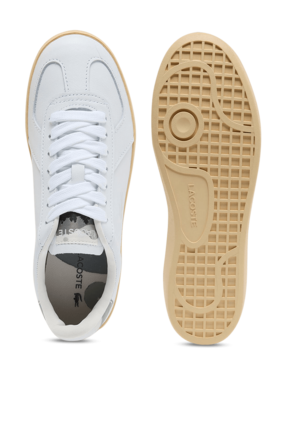 תמונת תקריב של נעלי סניקרס בייסשוט פרו