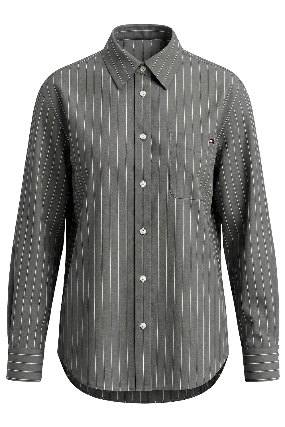 תמונה קידמית של חולצת כפתורים אוברסייז