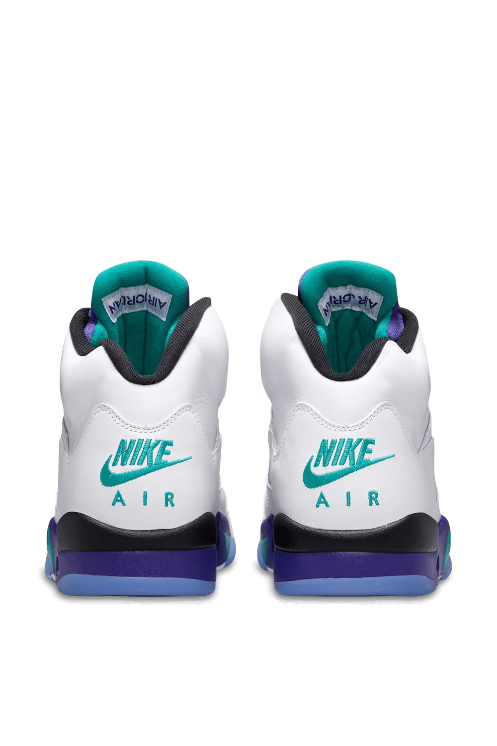 תמונת תקריב של נעלי סניקרס אייר ג'ורדן 5 רטרו OG