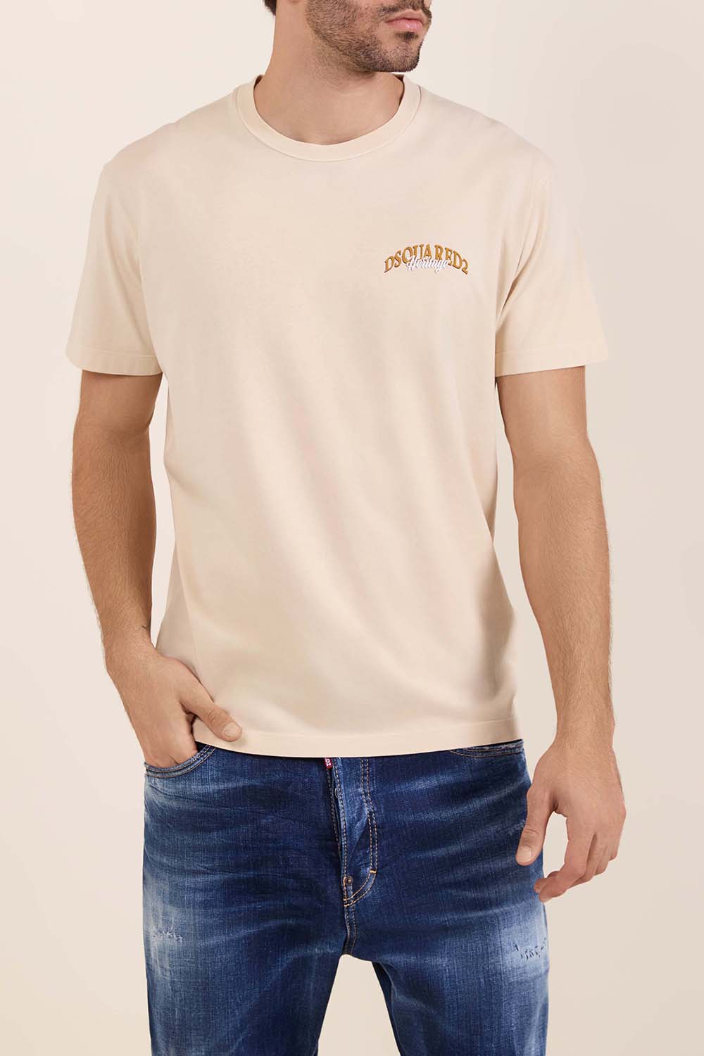 תמונת דוגמן קידמית של חולצת טי