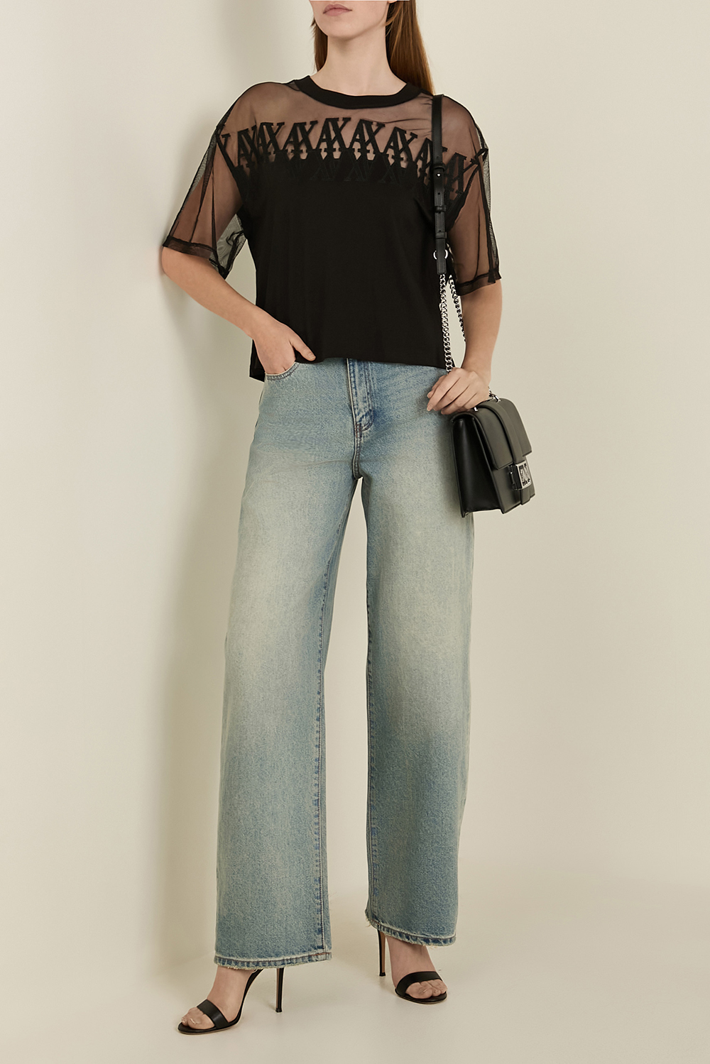 תמונת דוגמן קידמית של תיק קרוסבודי