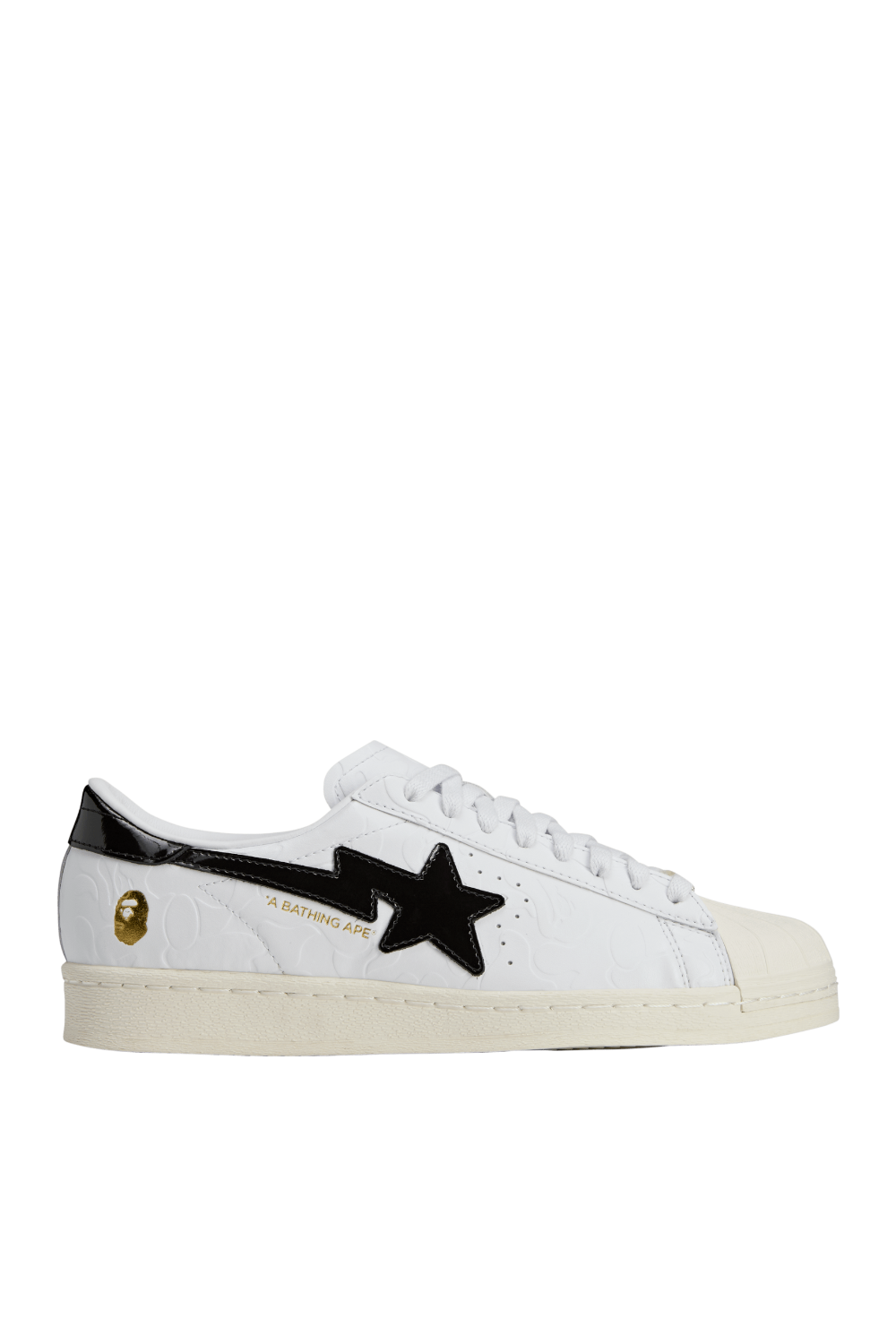 תמונה קידמית של אדידס X ביאפ נעלי סניקרס סופרסטאר וינטג'