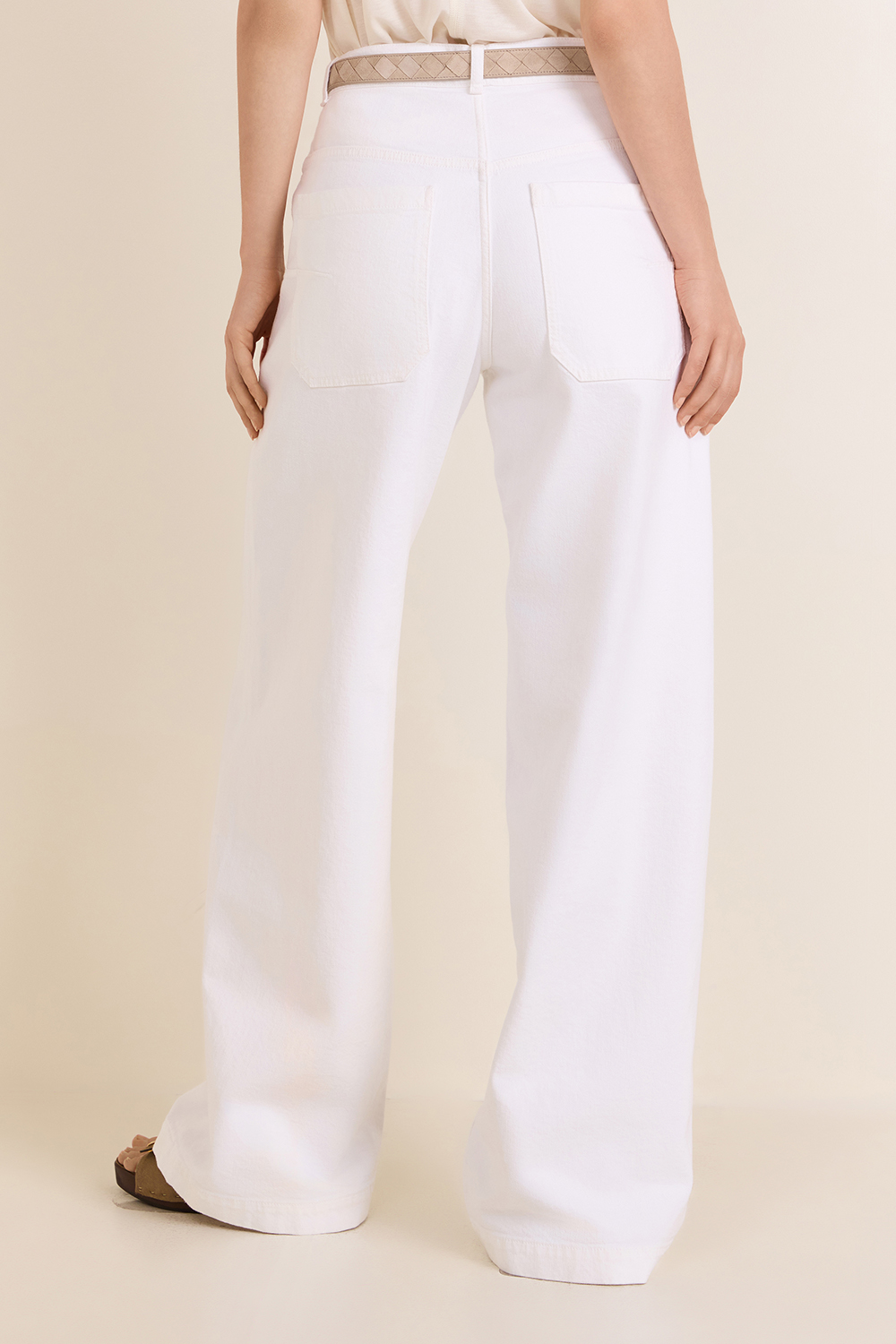 תמונת דוגמן אחורית של מכנסי ג'ינס קרפנטר בגזרה רחבה