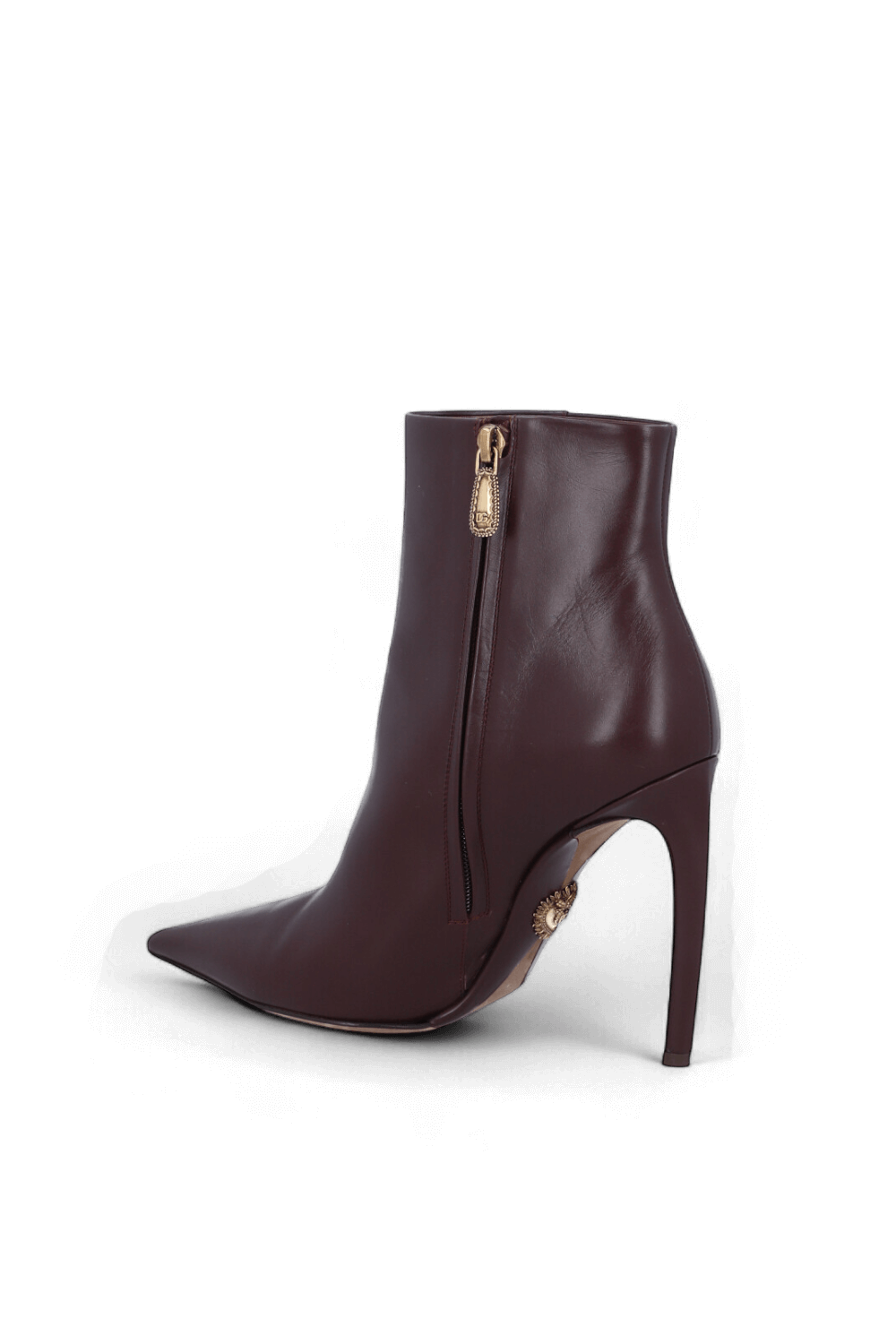 תמונה אחורית של מגפי קרסול