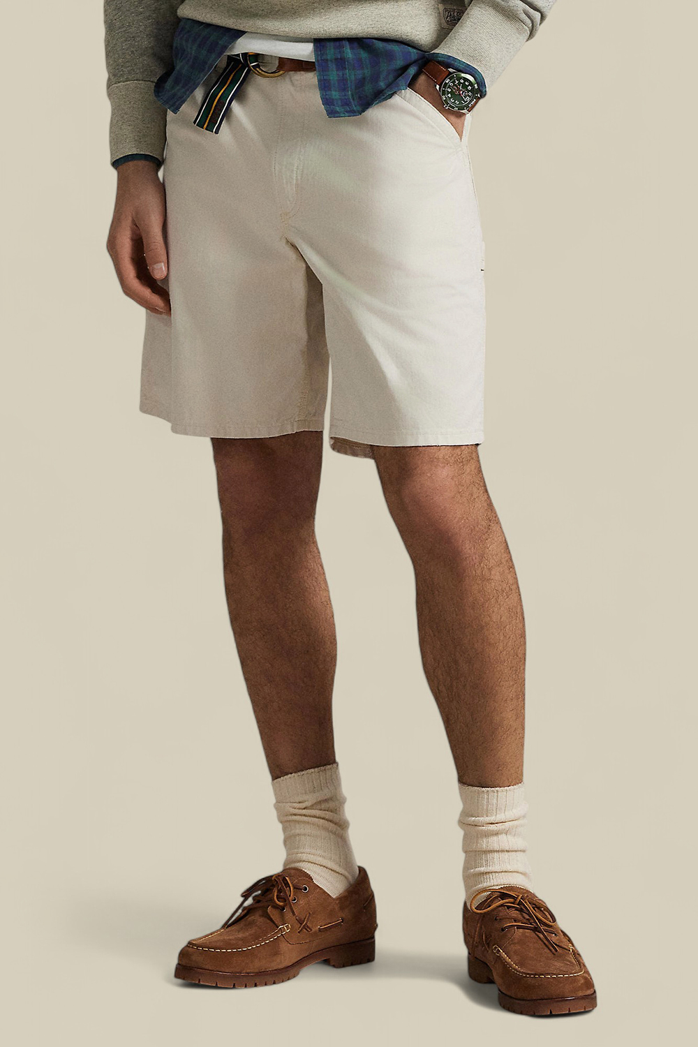 תמונת דוגמן קידמית של מכנסי ברמודה