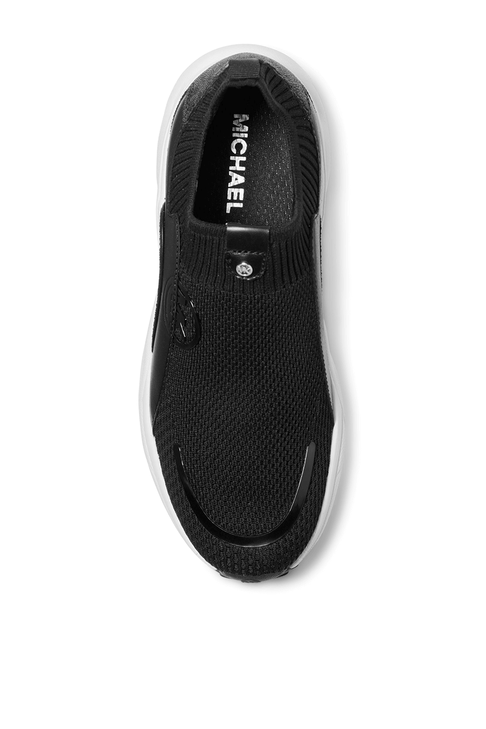 תמונת תקריב של נעלי סניקרס